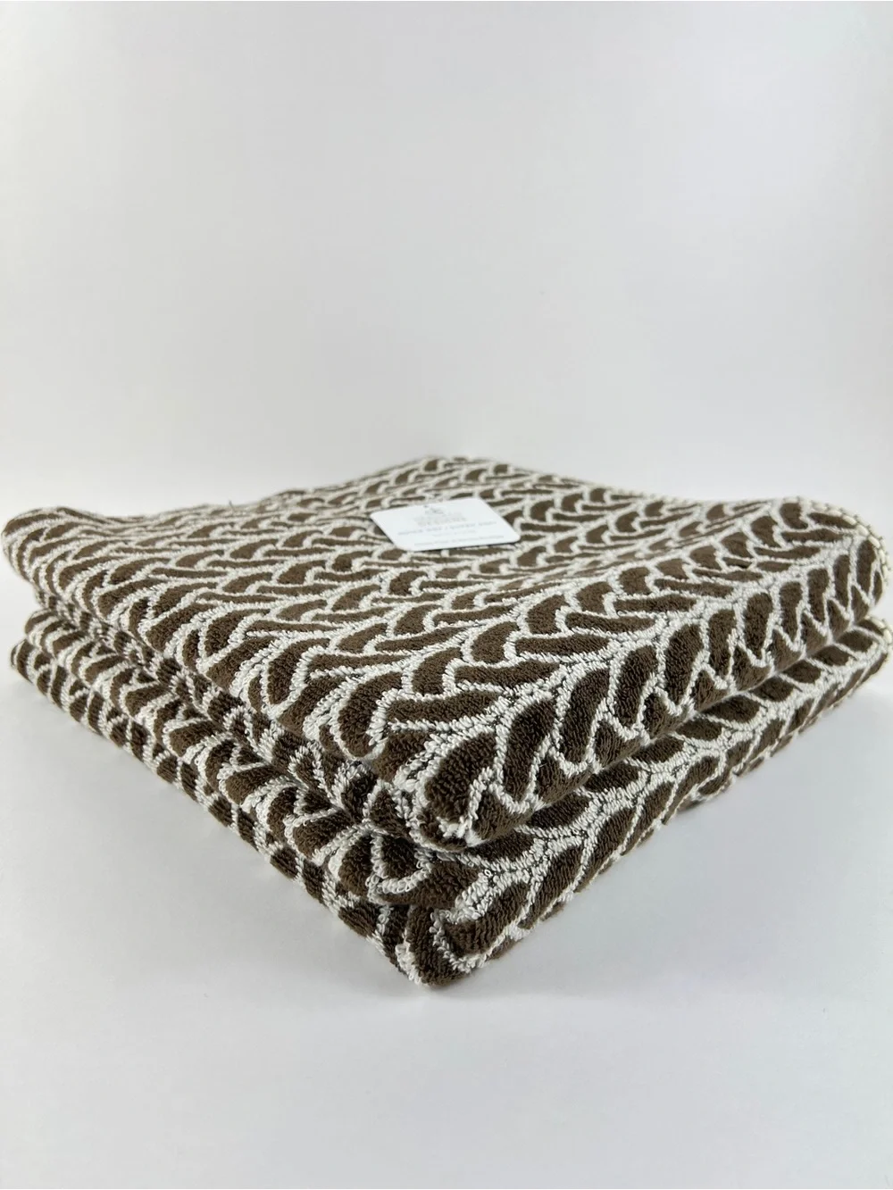 Deborah Connolly Bath Towel Set Brown Off White Modern Design Cotton 2 Pc NEW